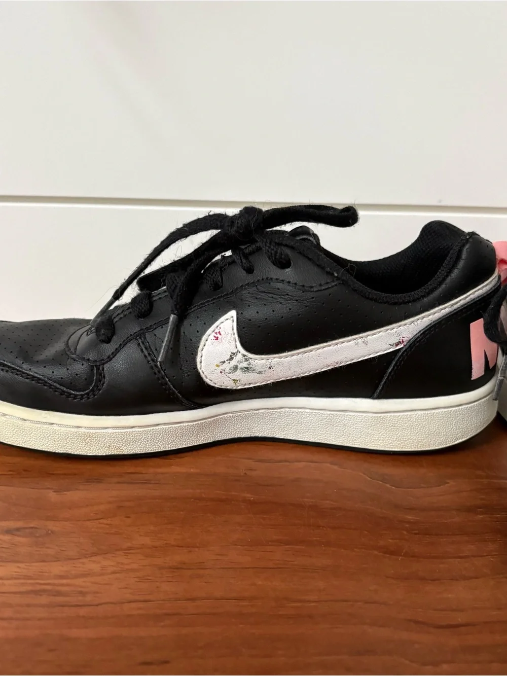Nike Girls Court Borough VF Low Floral Swoosh Black Pink Youth 6Y Streetwear